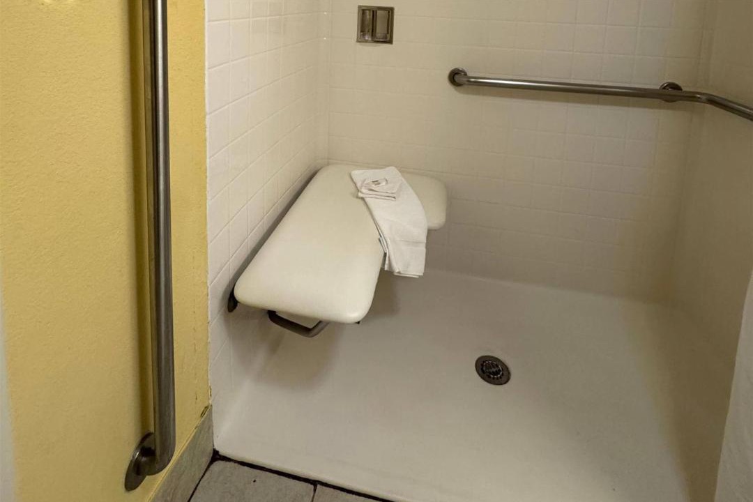 Photo of Bathroom in Gurnee