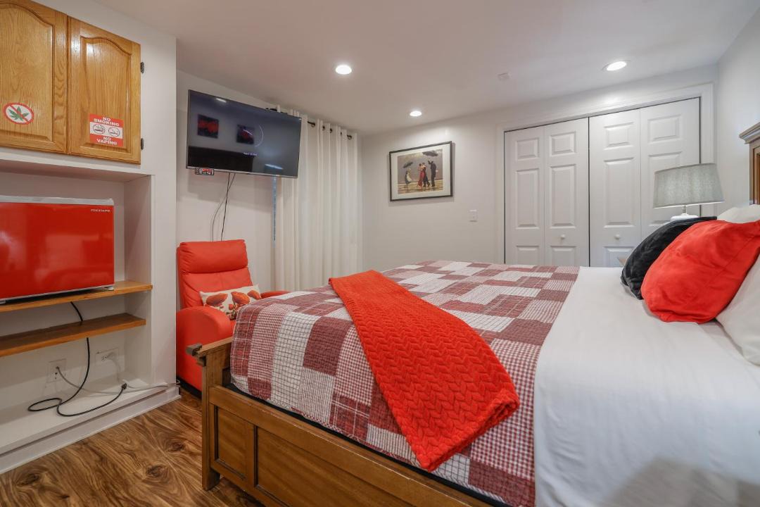 Photo of Bedroom in Plato Center