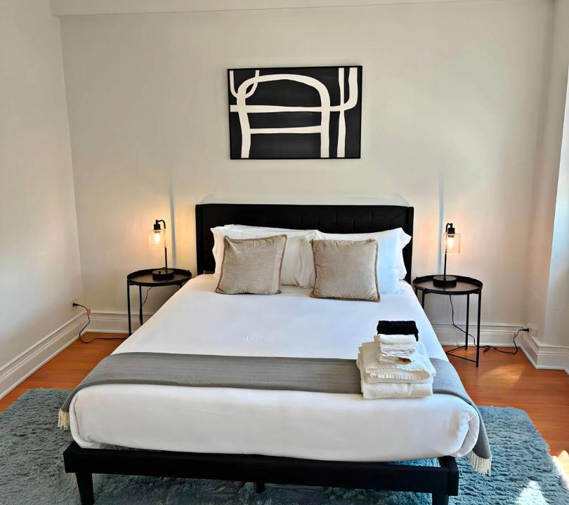 Photo of Bedroom in Near North Side
