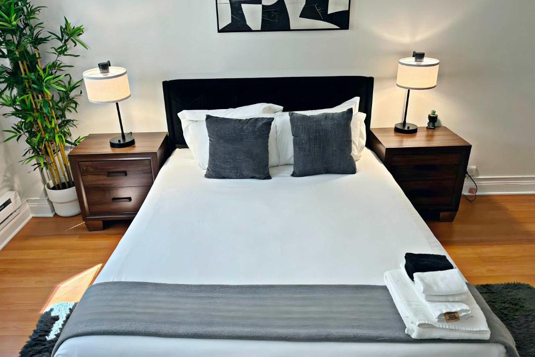 Photo of Bedroom in Near North Side