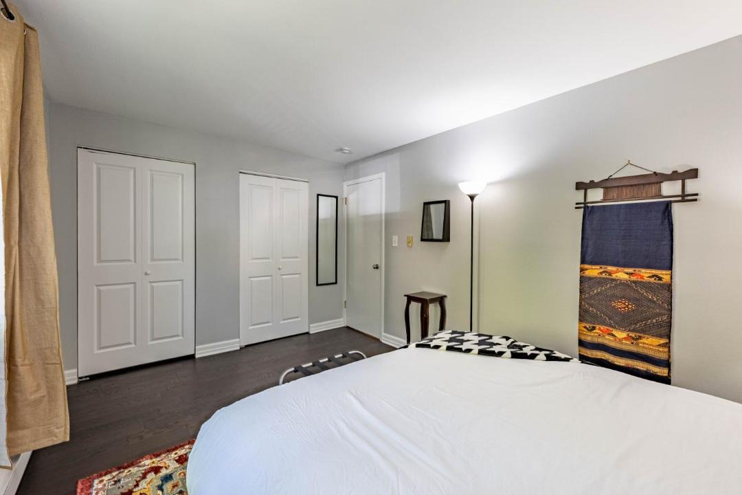 Photo of Bedroom in Forest Park