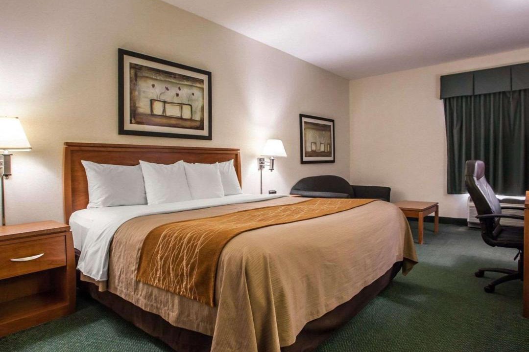 Photo of Bedroom in Alton