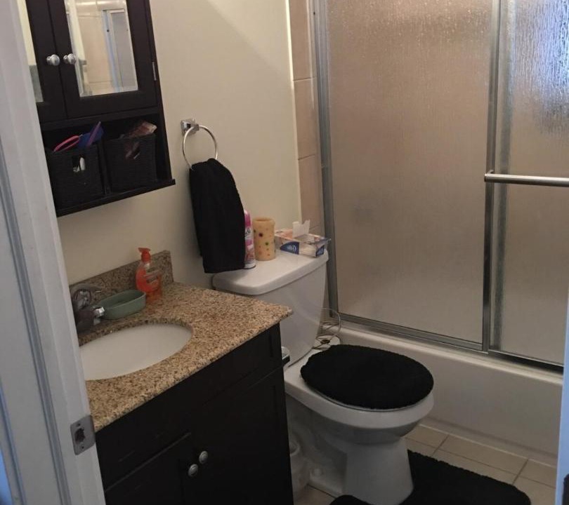 Photo of Bathroom in Lakeview