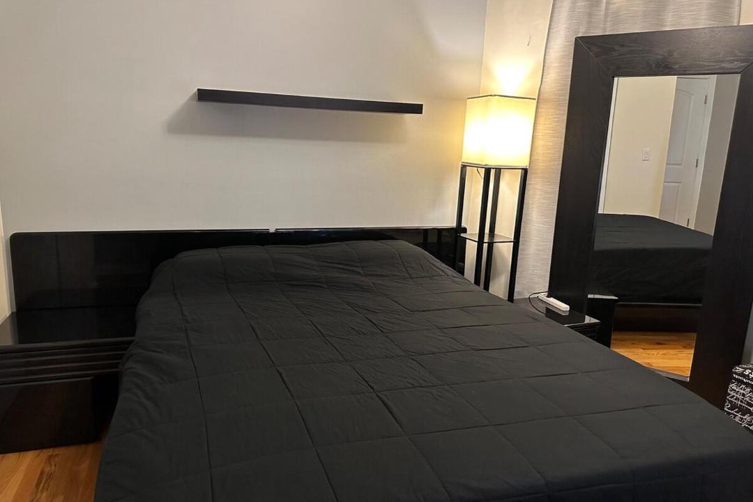 Photo of Bedroom in Lakeview