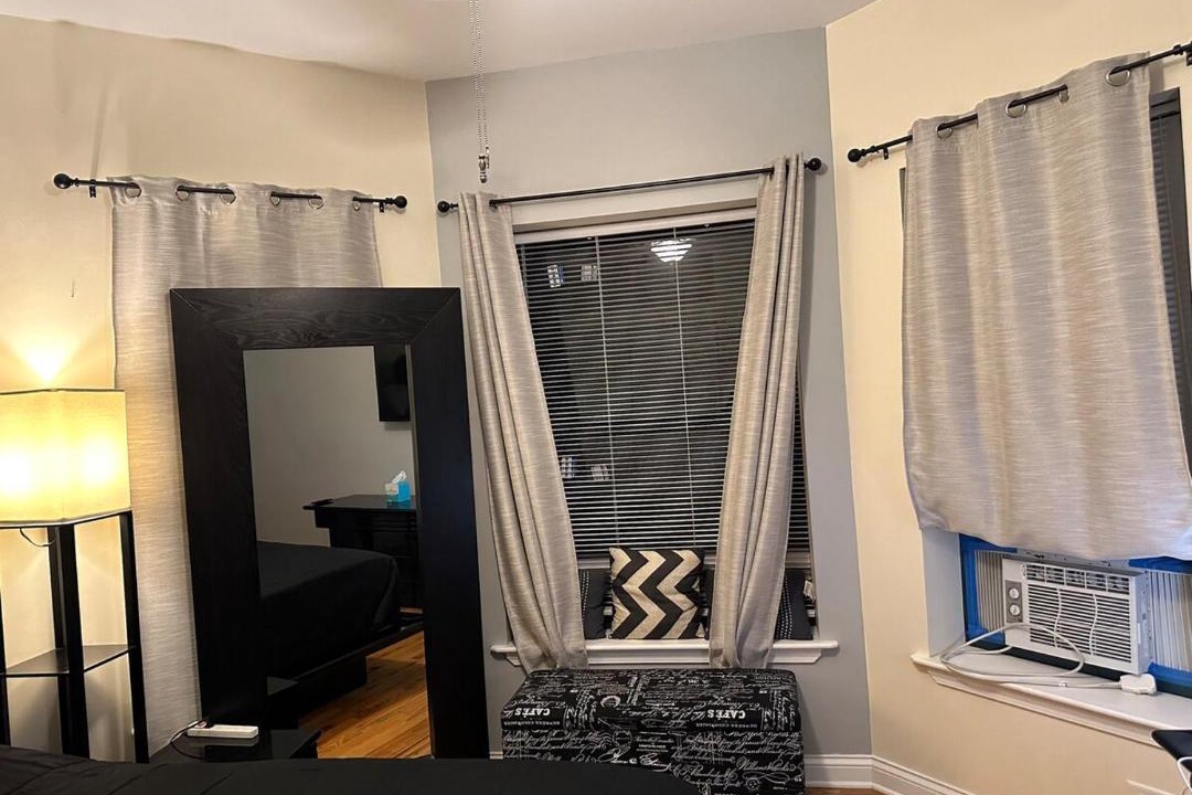 Photo of Bedroom in Lakeview