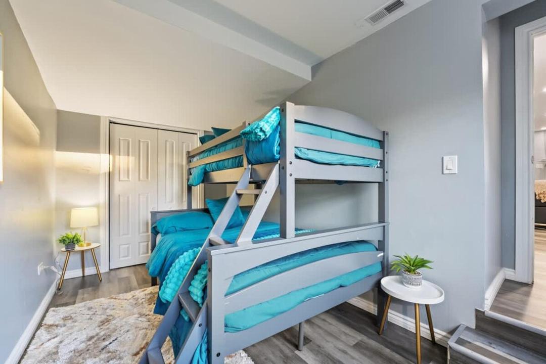Photo of Bedroom in Highland Hills