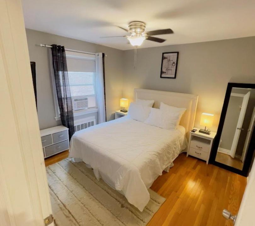 Photo of Bedroom in Evanston