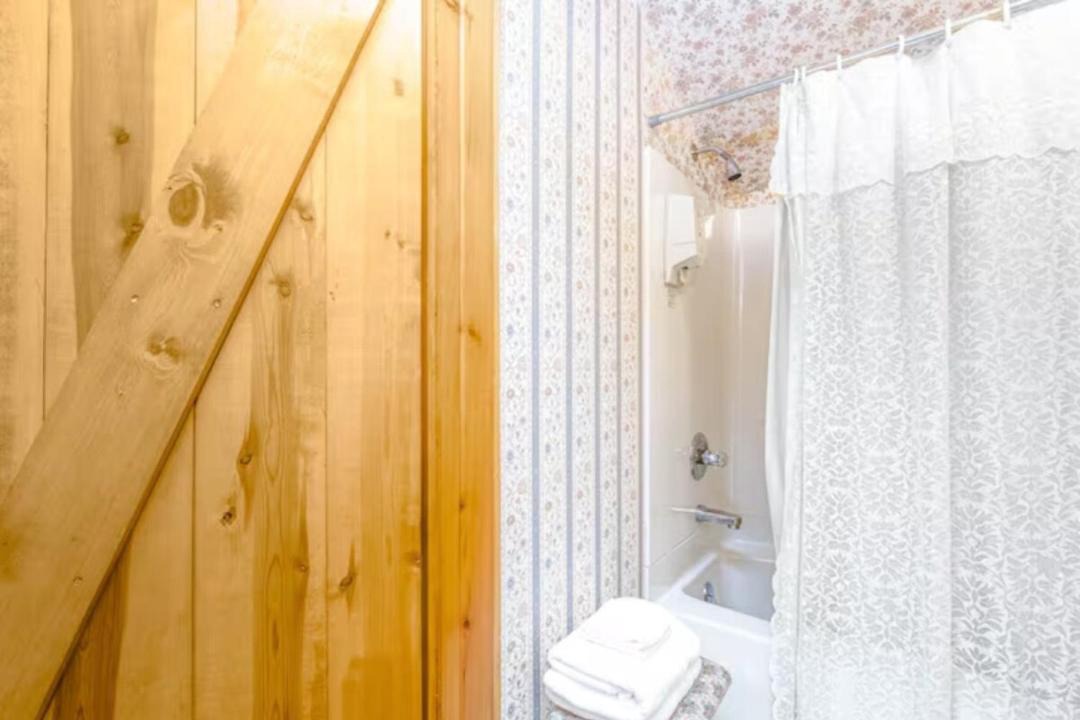 Photo of Bathroom in Galena