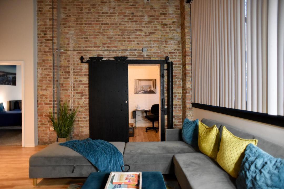 Photo of Livingroom in Near South Side