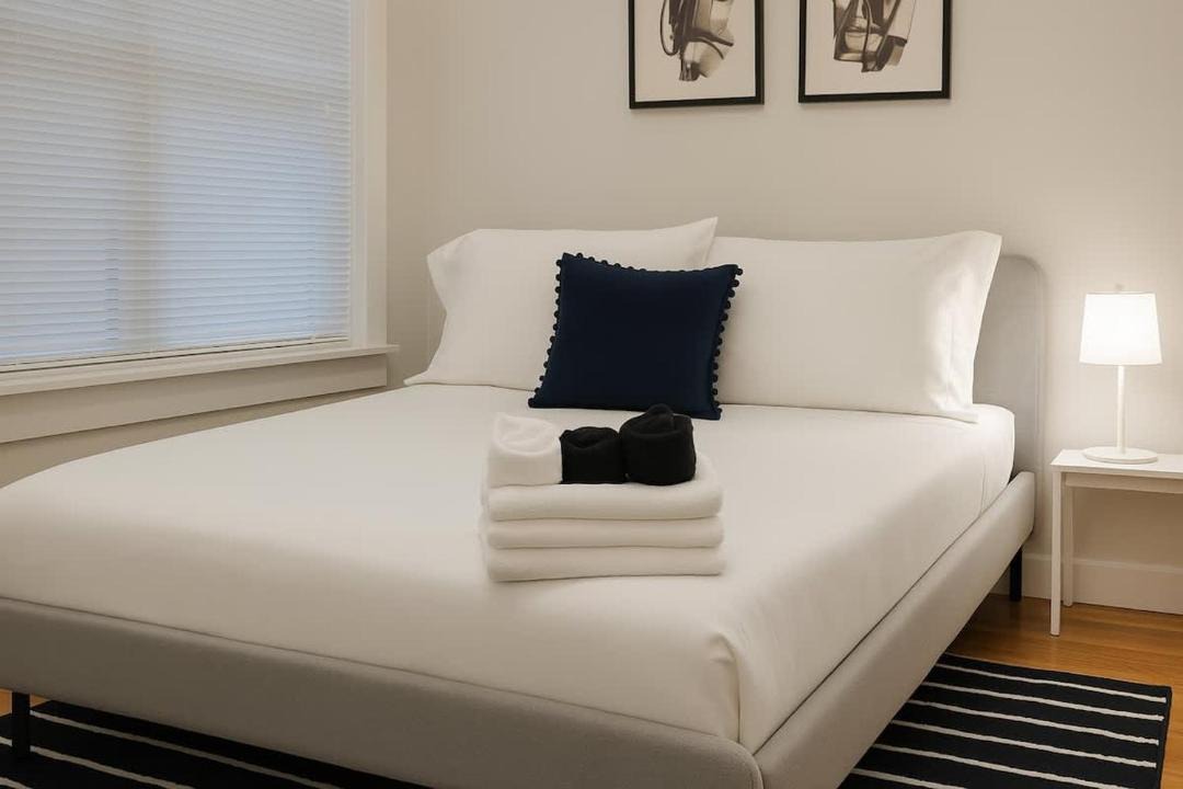 Photo of Bedroom in Wrigleyville