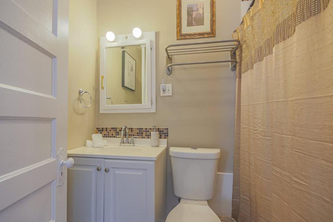 Photo of Bathroom in Forest Park