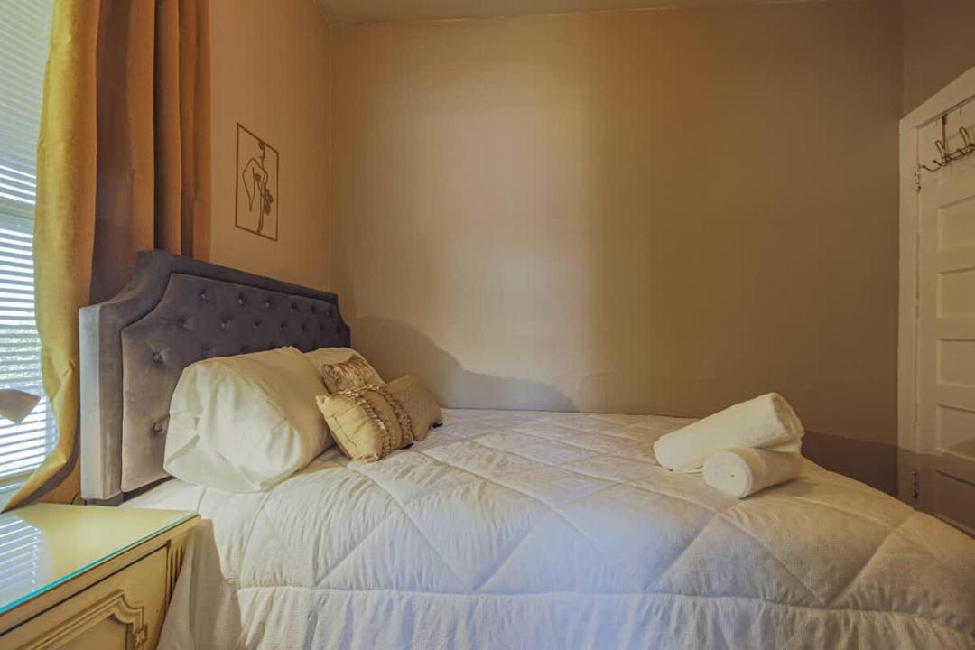 Photo of Bedroom in Forest Park