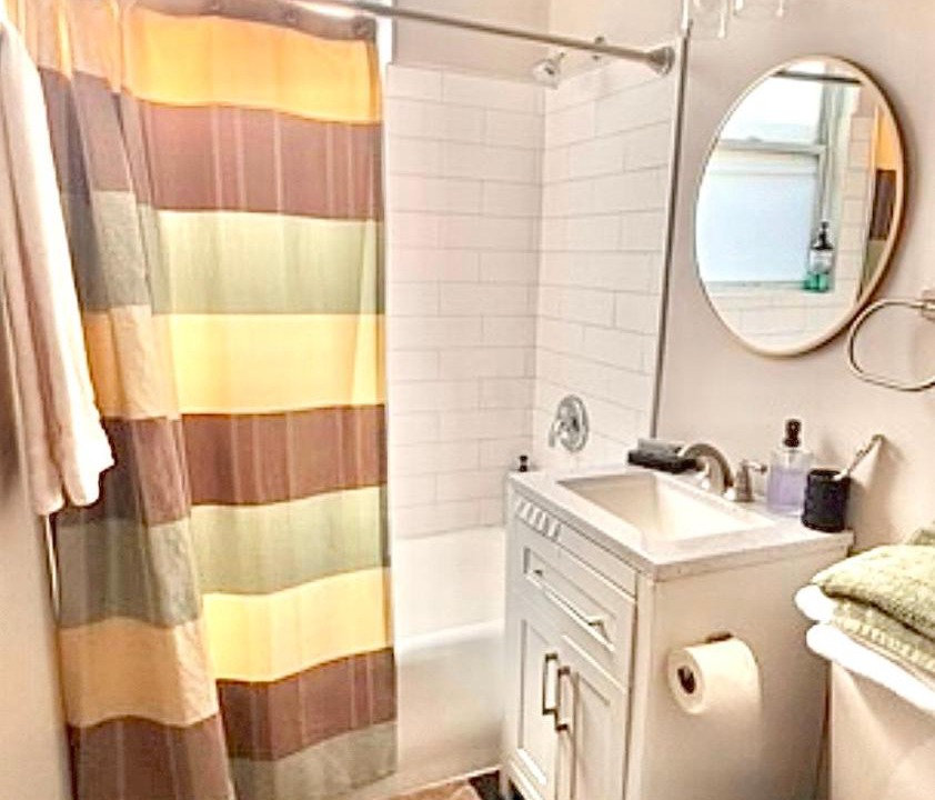 Photo of Bathroom in Gage Park