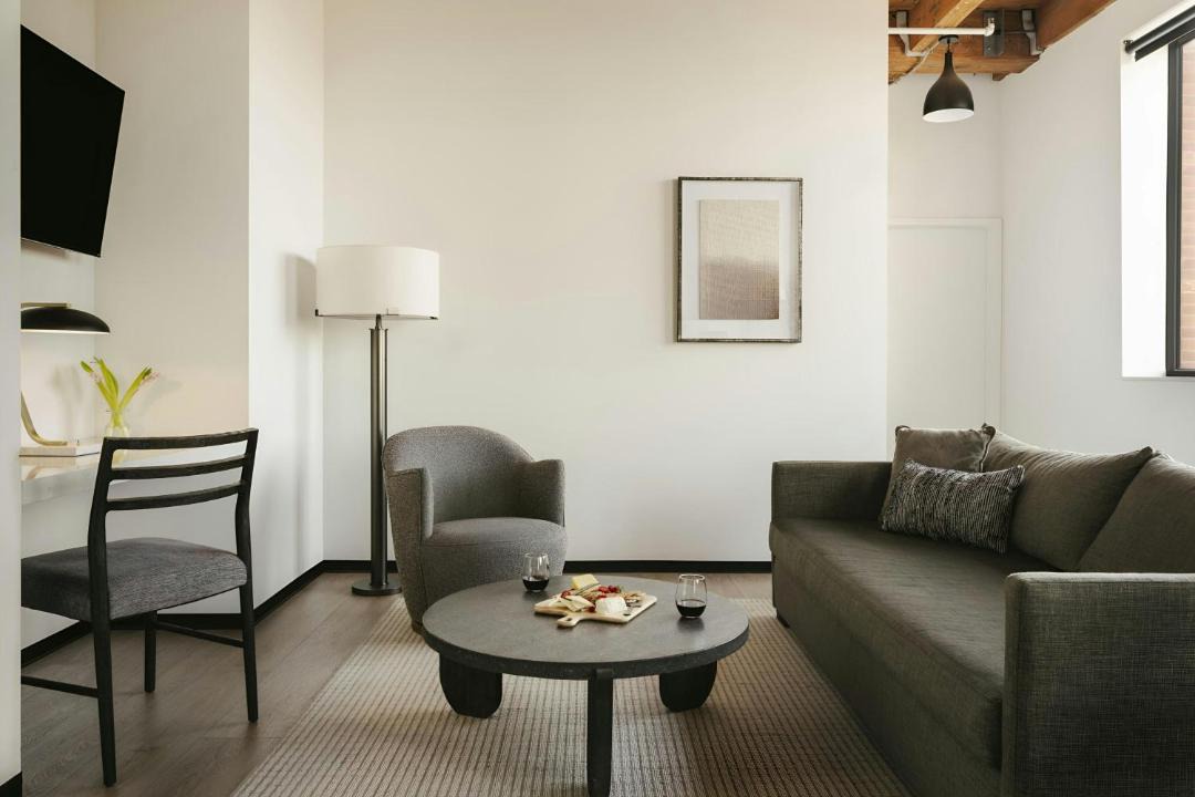 Photo of Livingroom in Near West Side