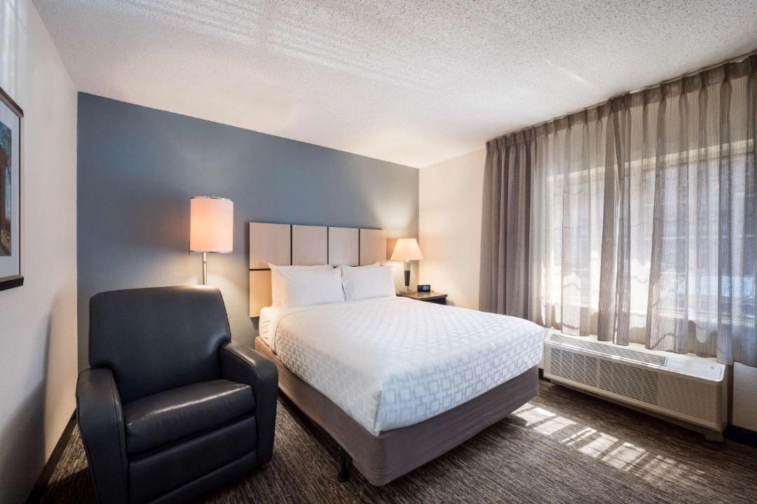 Photo of Bedroom in Lansing