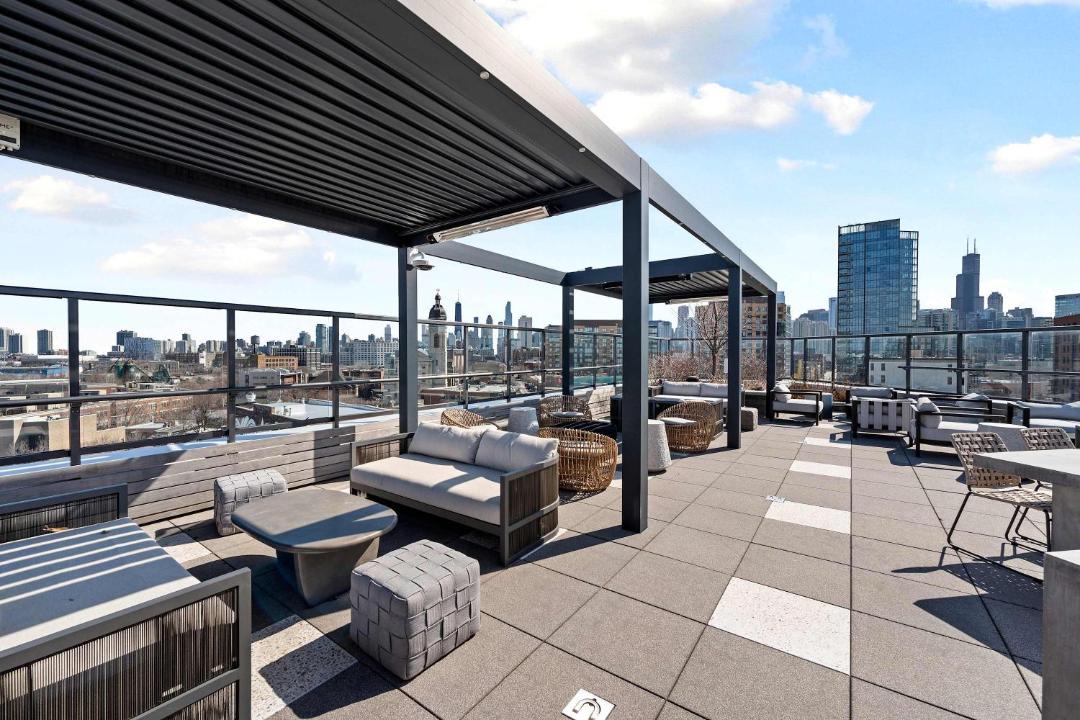 Photo of Patio Balcony in Pulaski Park