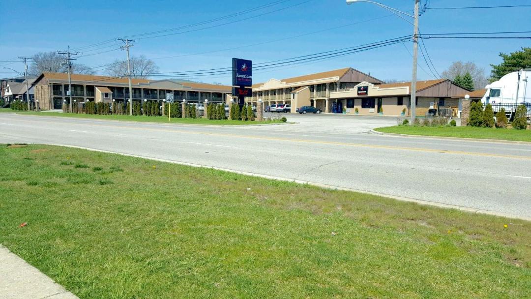 Photo of Others in La Grange