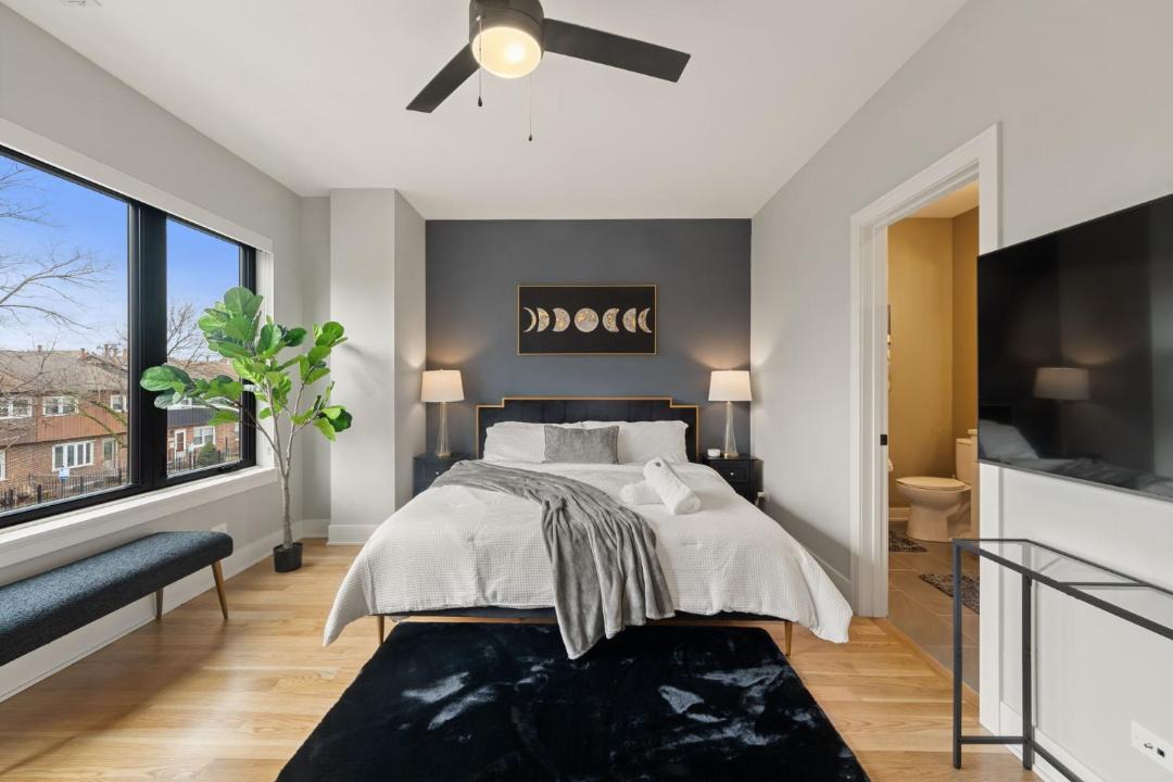 Photo of Bedroom in Heart of Chicago
