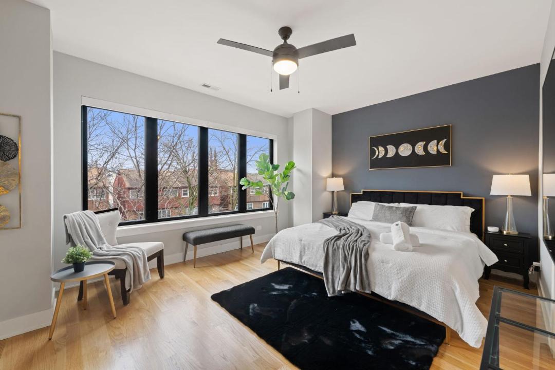 Photo of Bedroom in Heart of Chicago