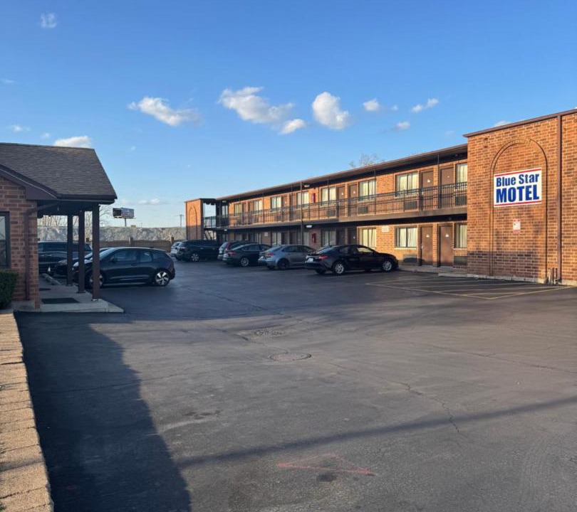 Photo of Buildings in Chicago Ridge