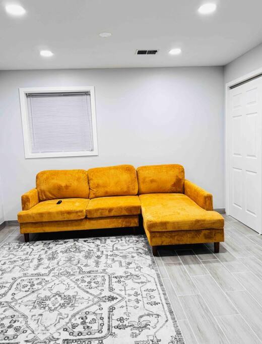 Photo of Livingroom in Des Plaines
