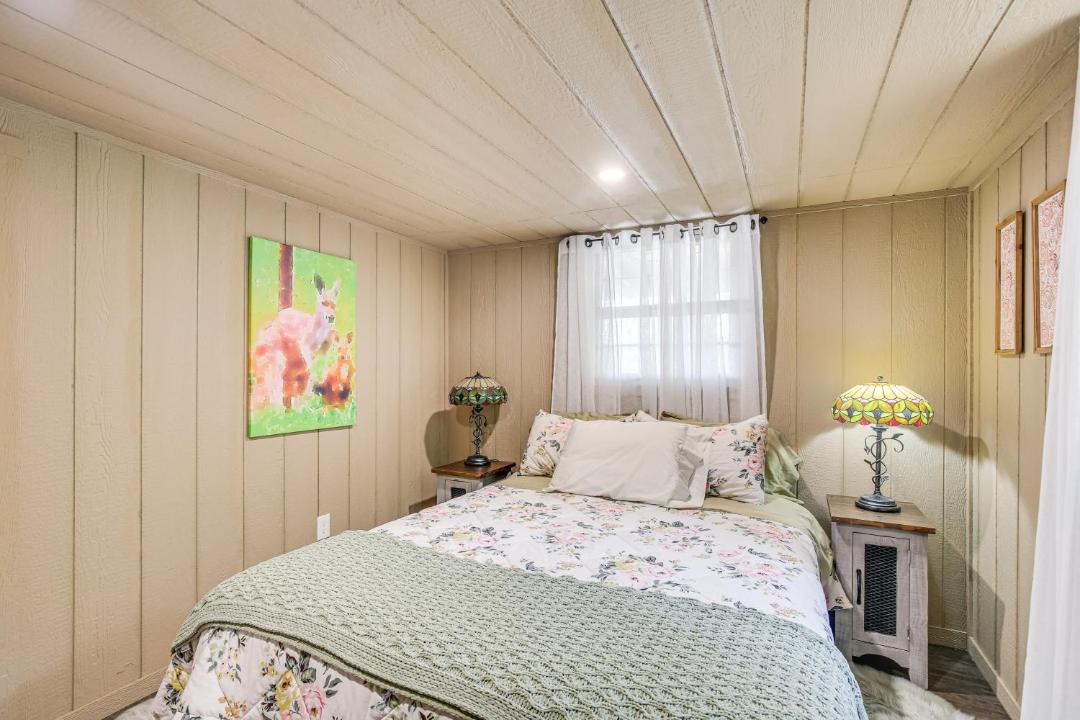 Photo of Bedroom in Michael