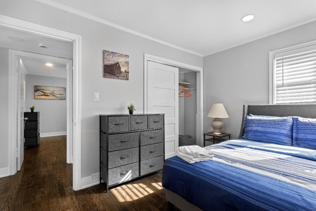 Photo of Bedroom in Skokie