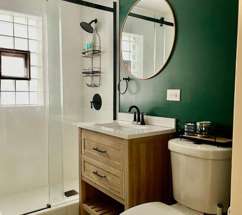 Photo of Bathroom in Oak Park