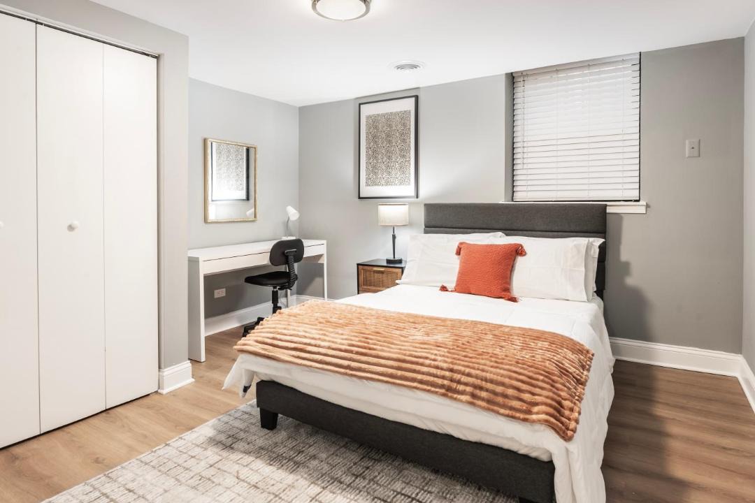Photo of Bedroom in Kenwood