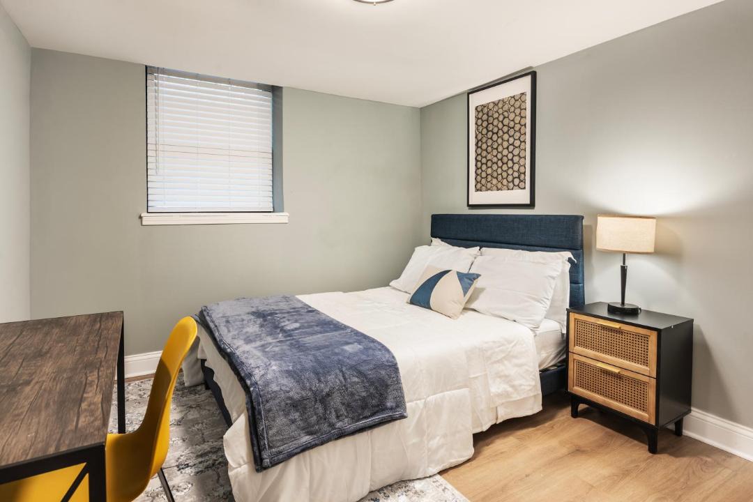 Photo of Bedroom in Kenwood