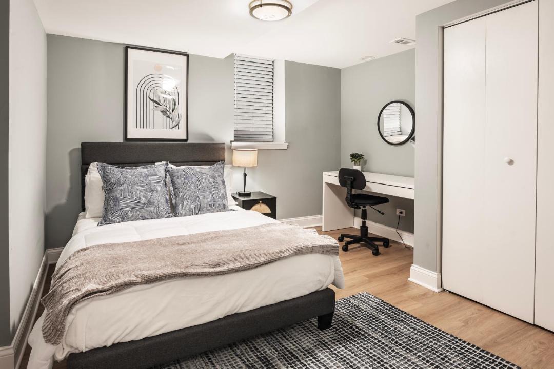 Photo of Bedroom in Kenwood