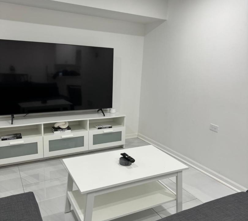Photo of Livingroom in North Lawndale