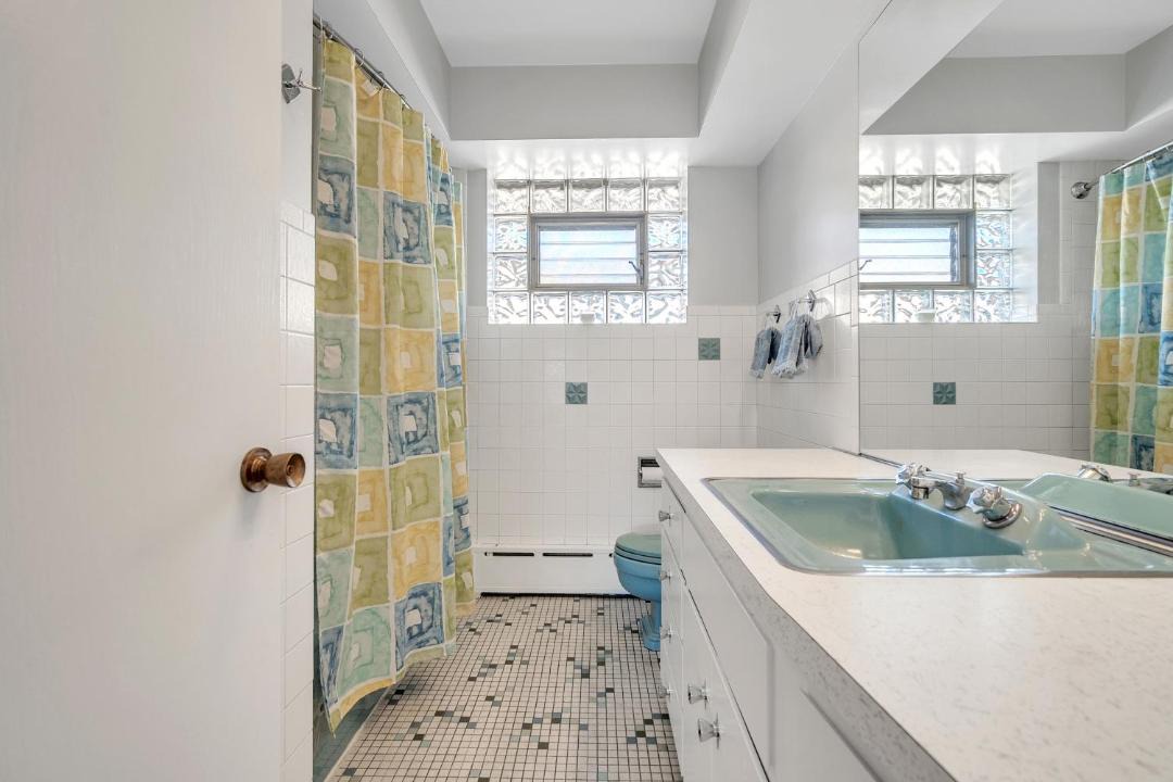 Photo of Bathroom in Niles