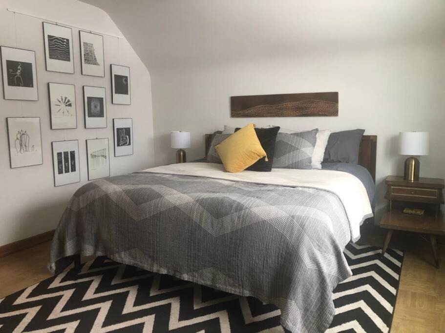 Photo of Bedroom in Oak Park