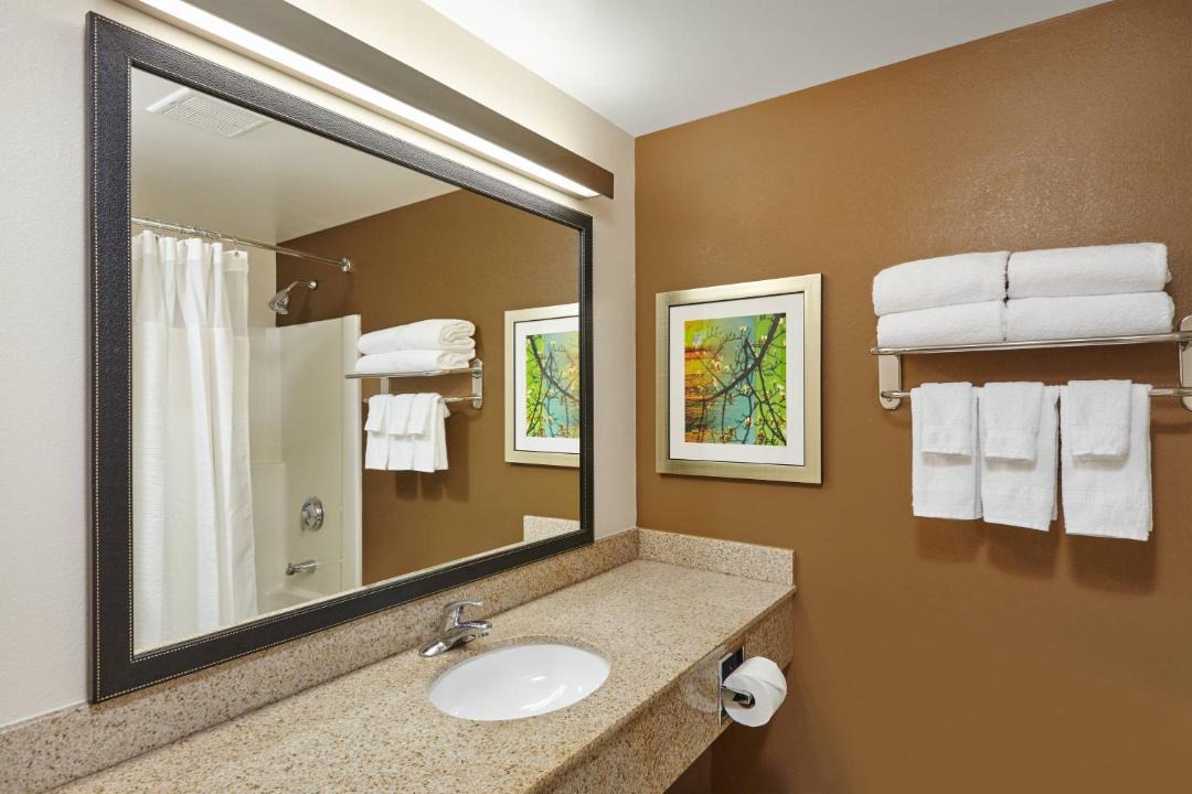Photo of Bathroom in Lombard