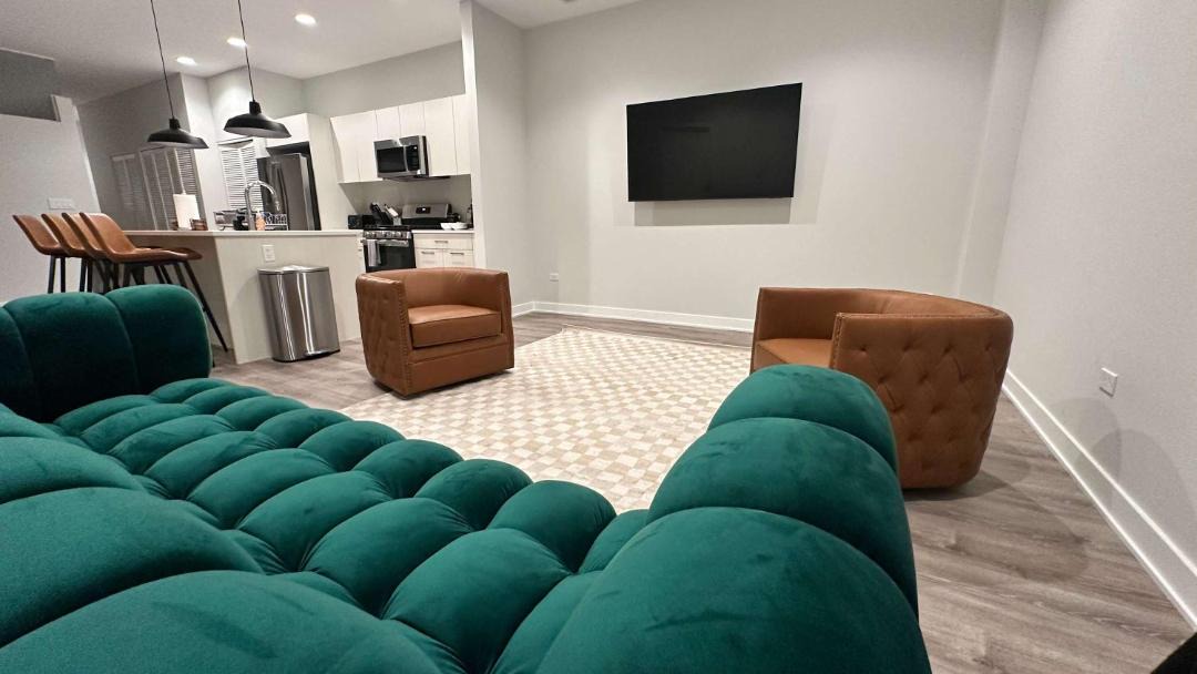 Photo of Livingroom in Ravenswood