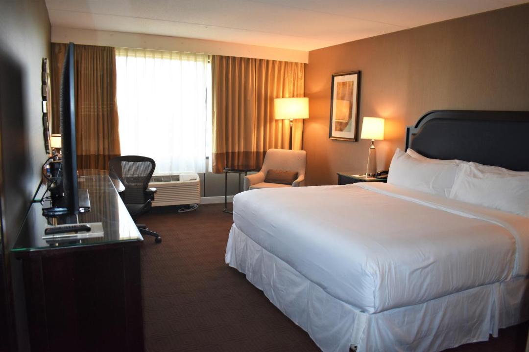 Photo of Bedroom in Lisle