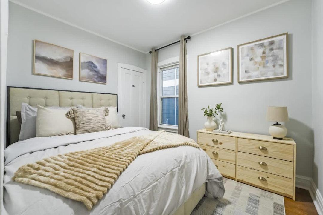 Photo of Bedroom in Oak Park