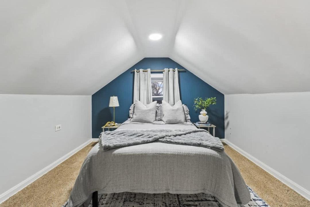 Photo of Bedroom in Oak Park