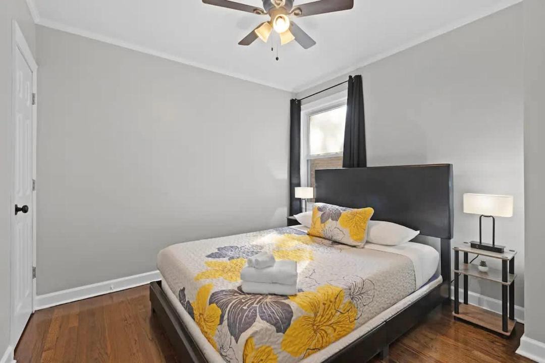Photo of Bedroom in Morton Grove