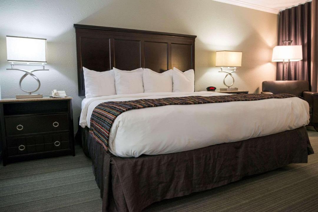 Photo of Bedroom in Effingham