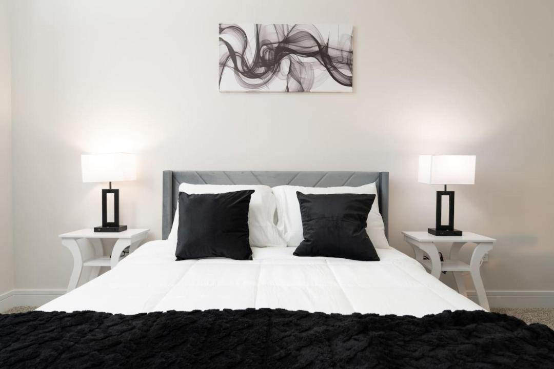 Photo of Bedroom in Bronzeville