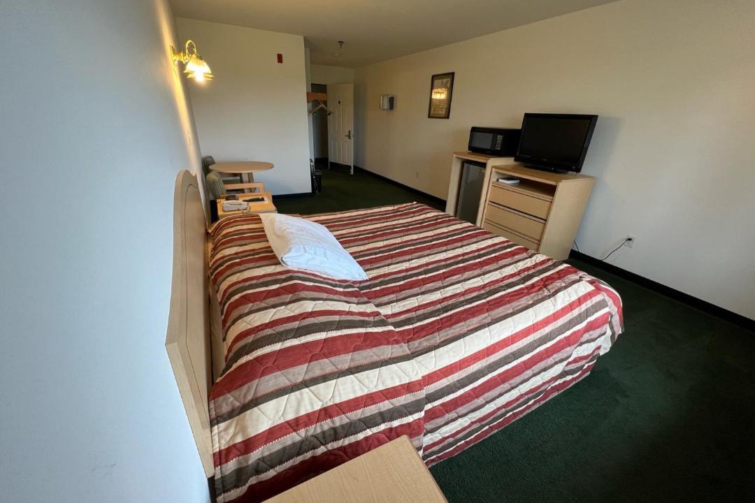 Photo of Bedroom in Red Bud