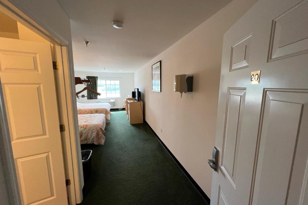 Photo of Bedroom in Red Bud