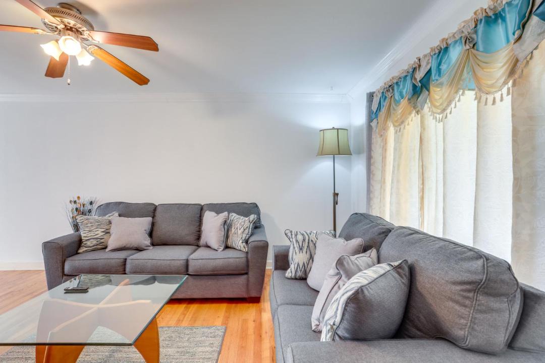 Photo of Livingroom in Glendale Heights