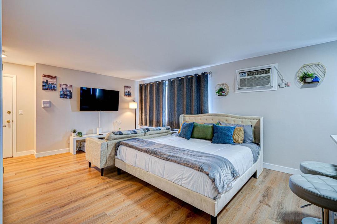 Photo of Bedroom in O'Hare