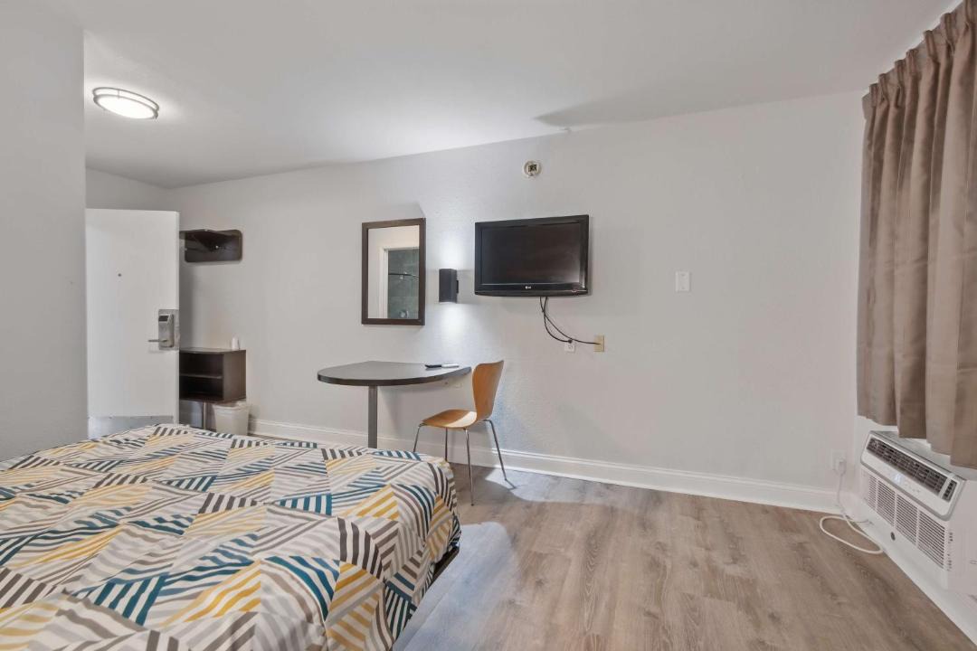 Photo of Bedroom in Normal