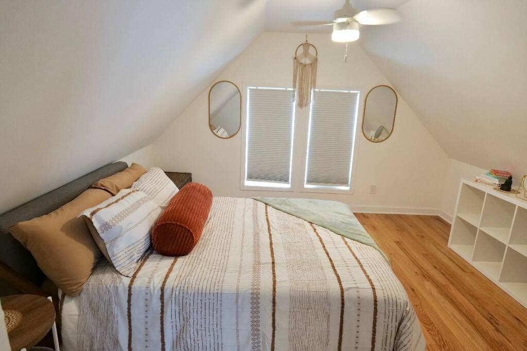 Photo of Bedroom in Logan Square