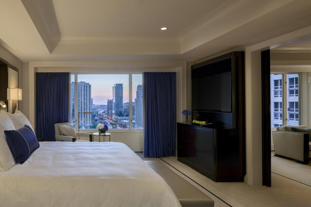 Photo of Bedroom in Near North Side