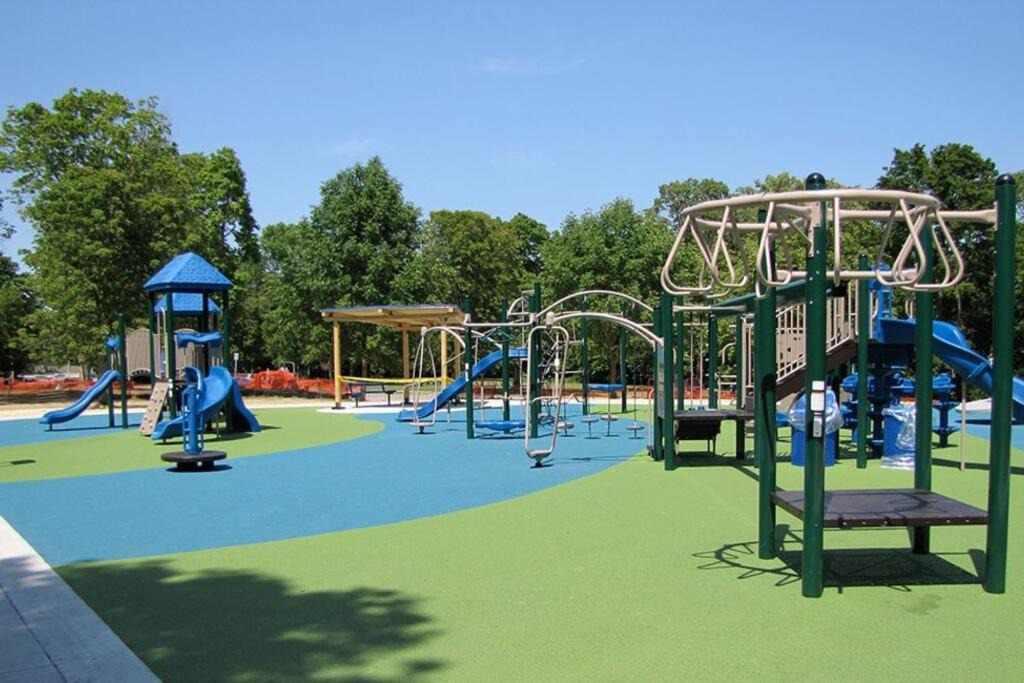 Photo of Others in Des Plaines